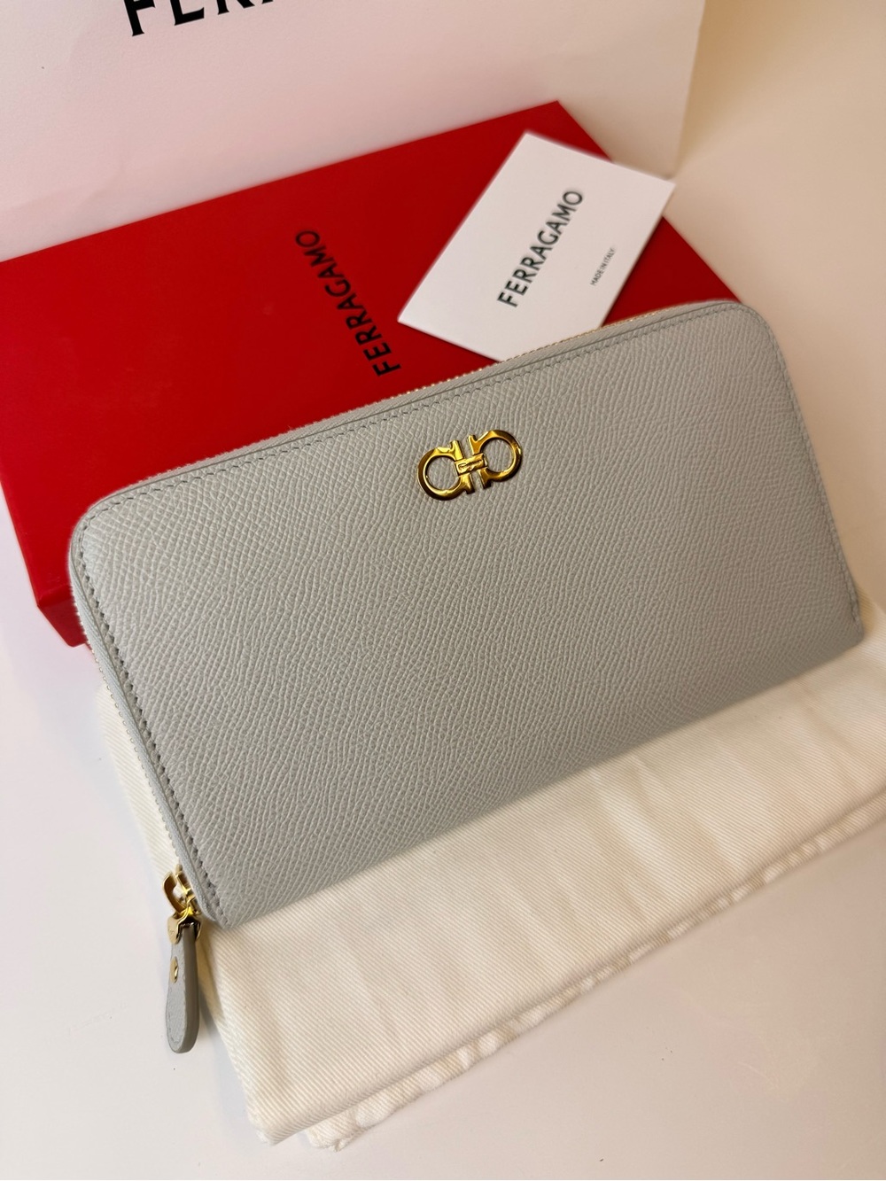 Salvatore Ferragamo Gancini Zip Around Wallet Pale Blue Gray Saffiano Leather - Picture 3 of 14